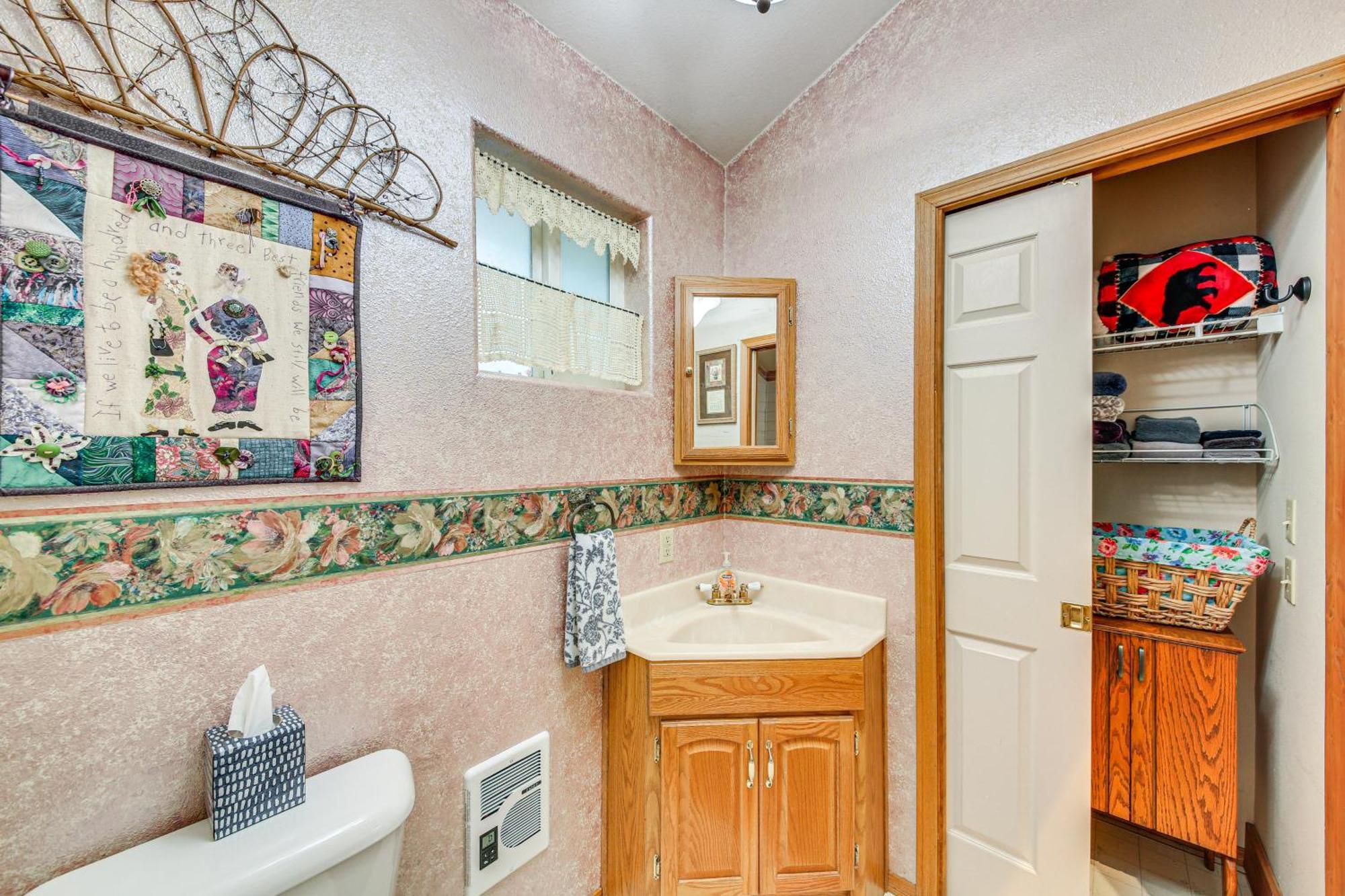 Homey Pet-Friendly Libby Cottage With Yard By Creek! White Haven 外观 照片